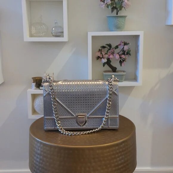 Medium Dior Diorama Purse - Picture 1 of 7